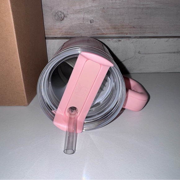 Stanley 20 oz FlowState Quencher Tumbler Strawberry Twist 2025 Target Release - Picture 5 of 9